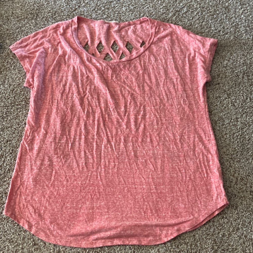 About sleeve shirt with back design